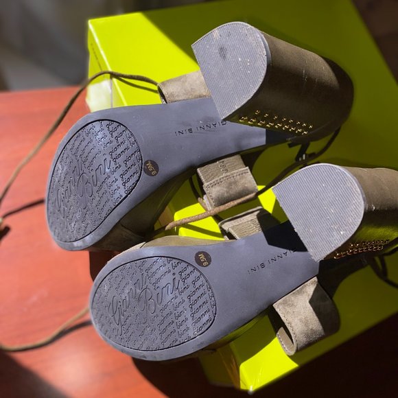 Gianni Bini Addi Platform Heels - Picture 5 of 5